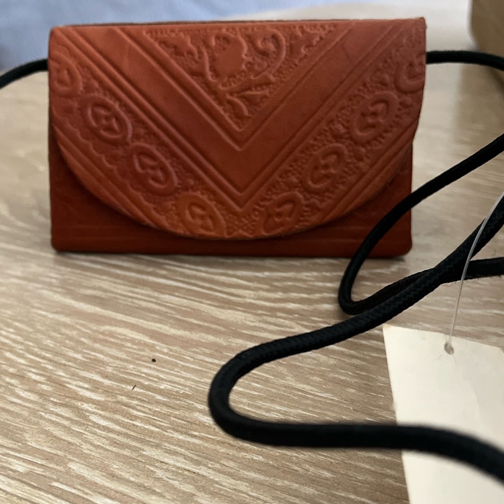 1970’s TRUE VINTAGE MOROCCAN HAND-TOOLED LEATHER MINI CROSSBODY PURSE - Picture 4 of 9